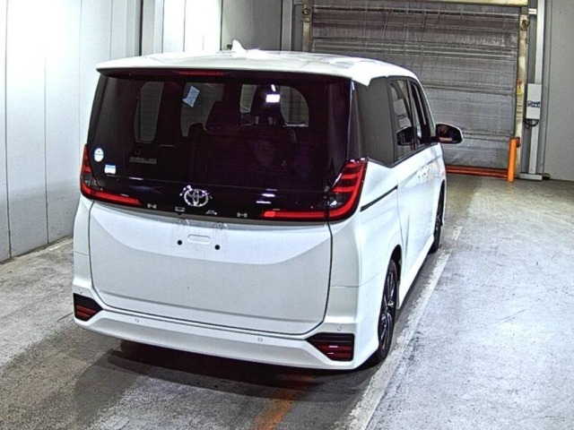 Toyota NOAH 2024 7688560-5