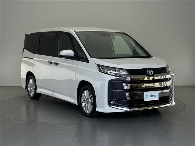 Toyota NOAH 2022 7688640-0