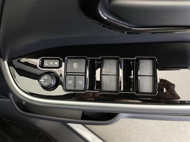 Toyota NOAH 2022 7688640-20