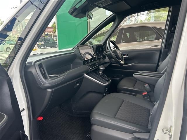 Toyota NOAH 2023 7688661-12