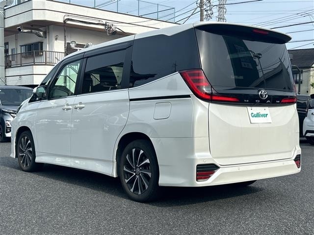 Toyota NOAH 2023 7688661-13