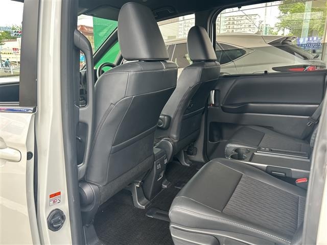 Toyota NOAH 2023 7688661-4