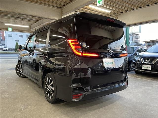 Toyota NOAH 2023 7688687-13