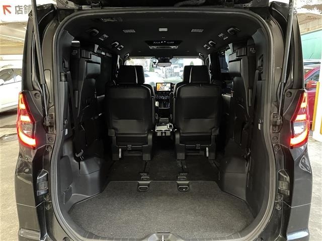 Toyota NOAH 2023 7688687-7