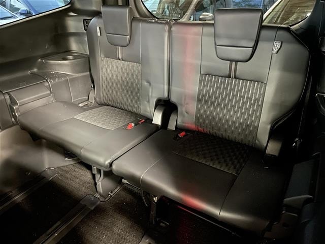 Toyota NOAH 2023 7688687-8