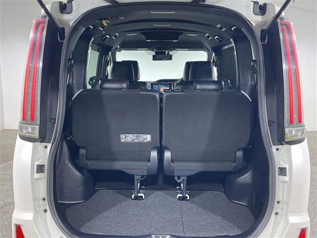 Toyota NOAH 2017 7688690-2
