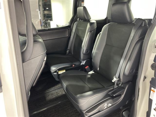 Toyota NOAH 2017 7688690-20