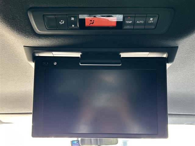 Toyota NOAH 2021 7688692-13