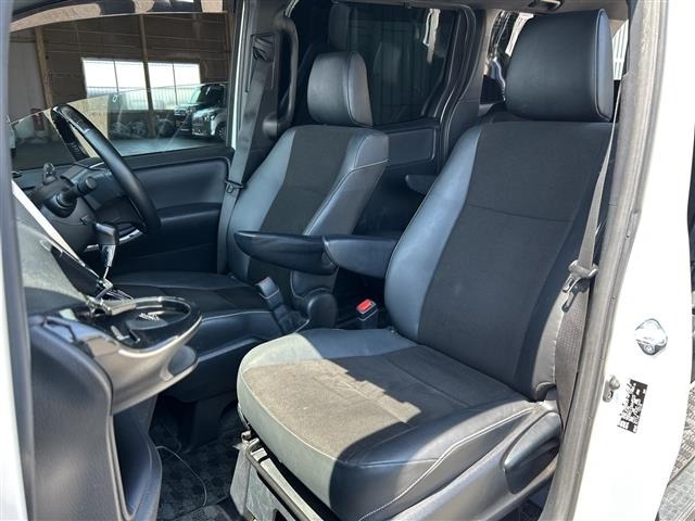 Toyota NOAH 2021 7688692-18