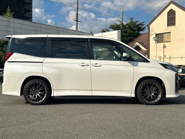 Toyota NOAH 2023 7688705-1
