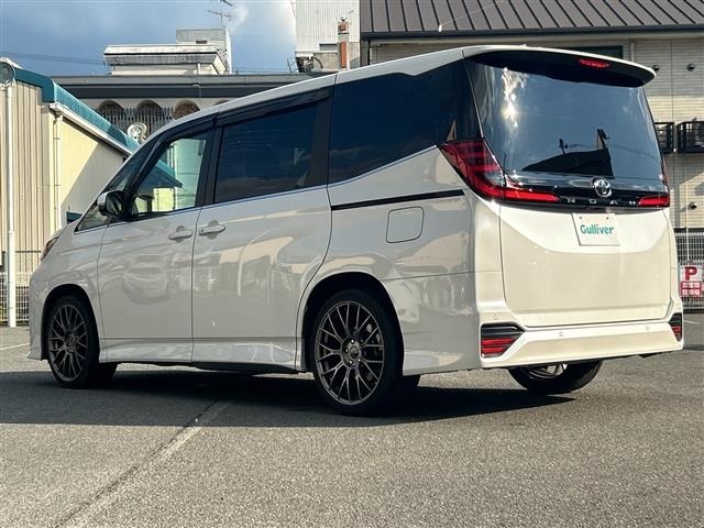 Toyota NOAH 2023 7688705-13