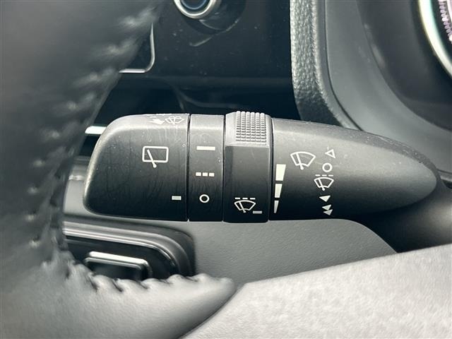 Toyota NOAH 2023 7688705-4