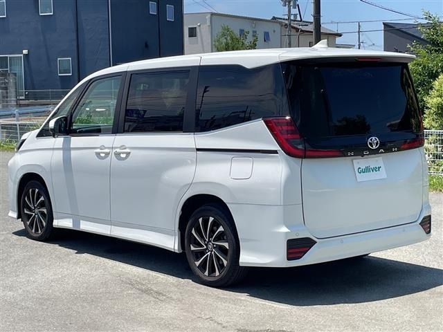Toyota NOAH 2023 7688712-13