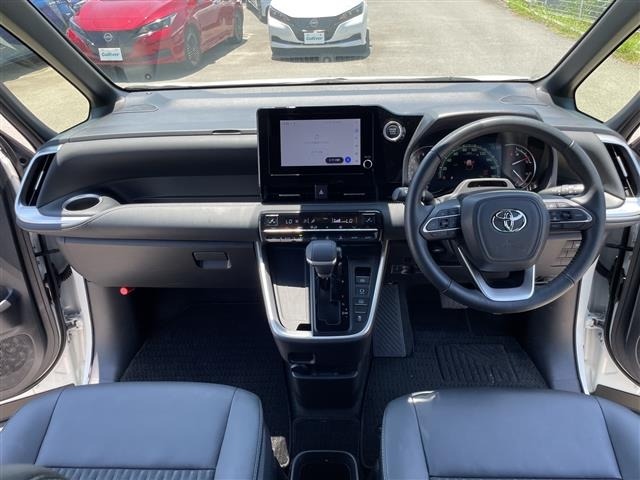 Toyota NOAH 2023 7688712-15