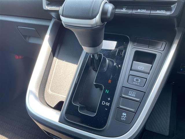 Toyota NOAH 2023 7688712-3