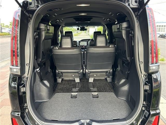 Toyota NOAH 2020 7688722-2