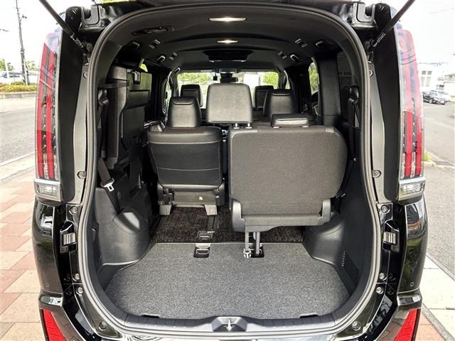 Toyota NOAH 2020 7688722-23
