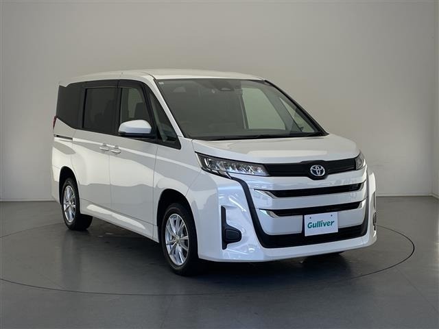 Toyota NOAH 2022 7688730-0