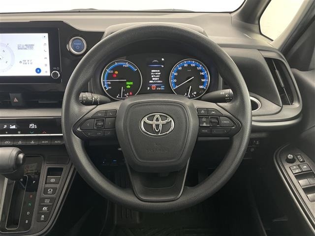 Toyota NOAH 2022 7688730-1