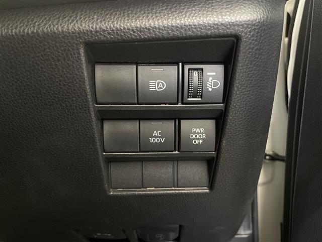 Toyota NOAH 2022 7688730-12