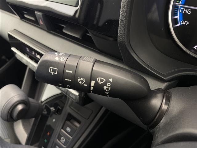 Toyota NOAH 2022 7688730-7