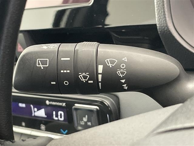 Toyota NOAH 2023 7688743-6