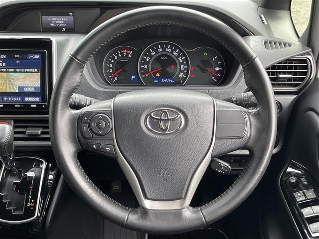 Toyota NOAH 2020 7688744-3