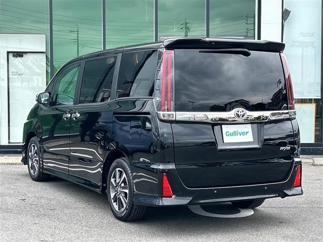 Toyota NOAH 2022 7688751-13