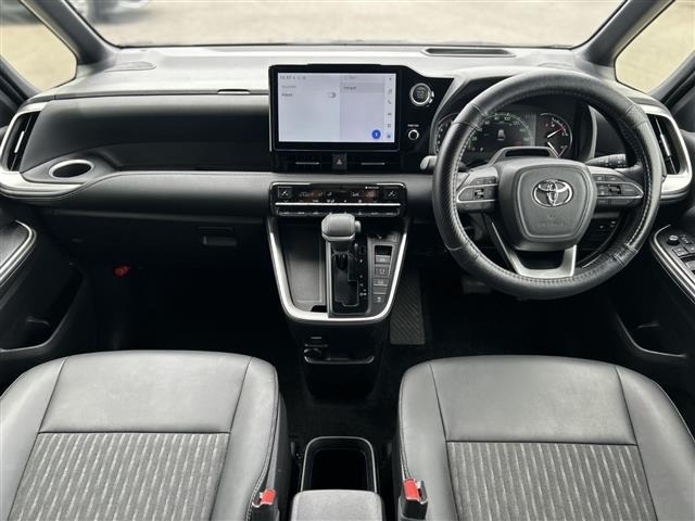 Toyota NOAH 2022 7688751-14