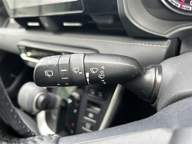 Toyota NOAH 2022 7688751-8