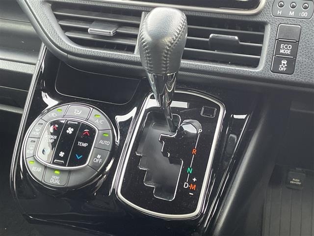 Toyota NOAH 2019 7688771-22