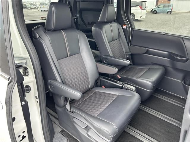Toyota NOAH 2024 7688779-9