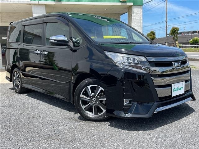 Toyota NOAH 2020 7688782-0