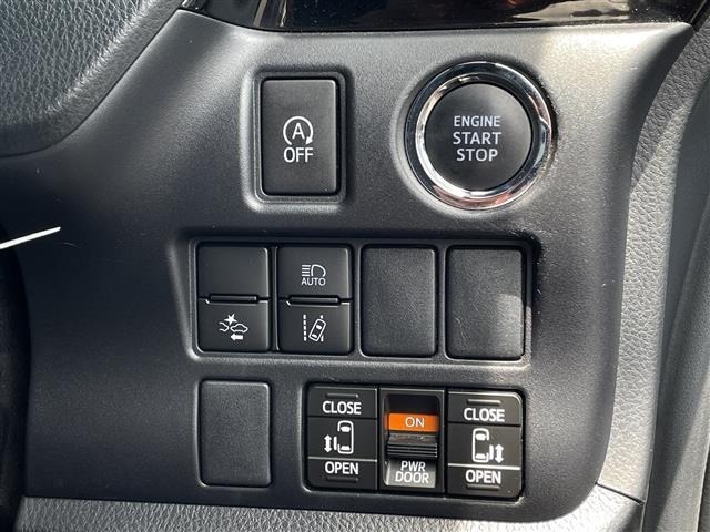 Toyota NOAH 2020 7688782-3