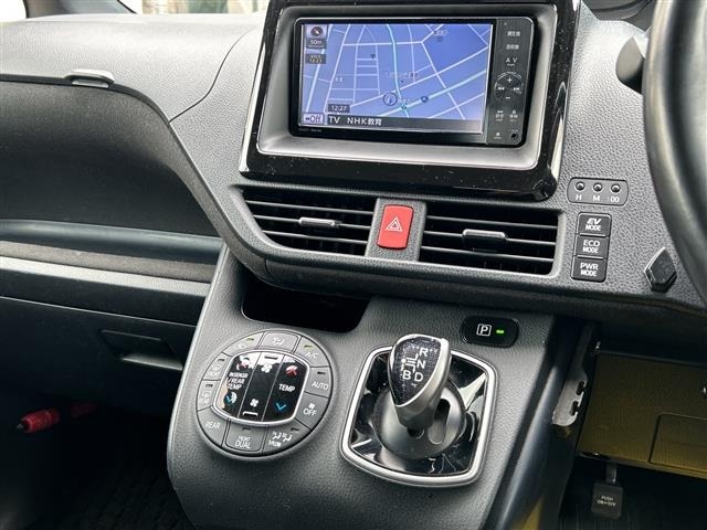 Toyota NOAH 2016 7688783-16