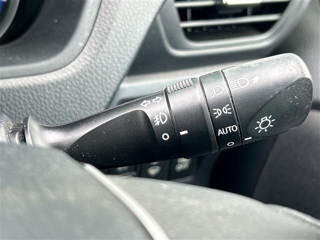 Toyota NOAH 2016 7688783-4