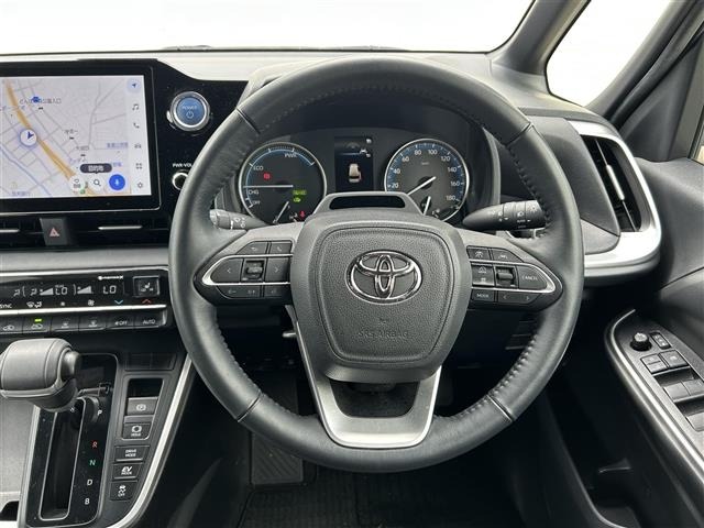 Toyota NOAH 2022 7688790-3