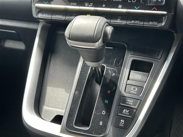 Toyota NOAH 2022 7688790-5