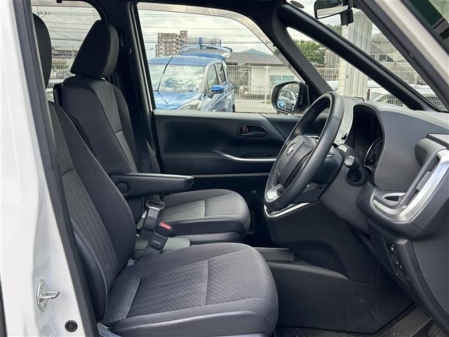 Toyota NOAH 2022 7688790-8
