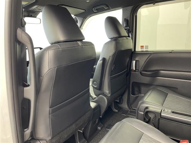 Toyota NOAH 2023 7688804-12