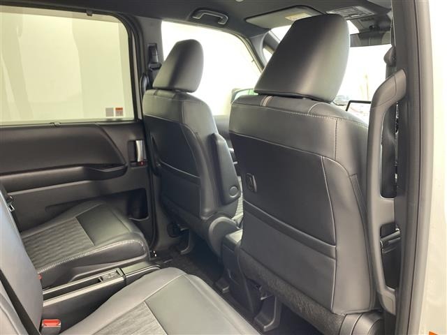Toyota NOAH 2023 7688804-5