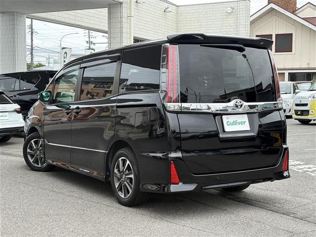 Toyota NOAH 2019 7688812-13