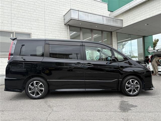 Toyota NOAH 2019 7688812-9
