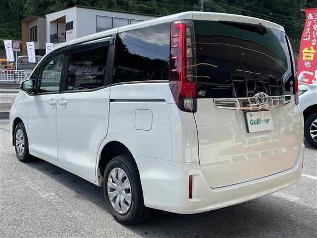 Toyota NOAH 2015 7688819-13