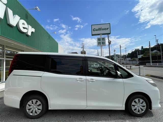 Toyota NOAH 2015 7688819-21