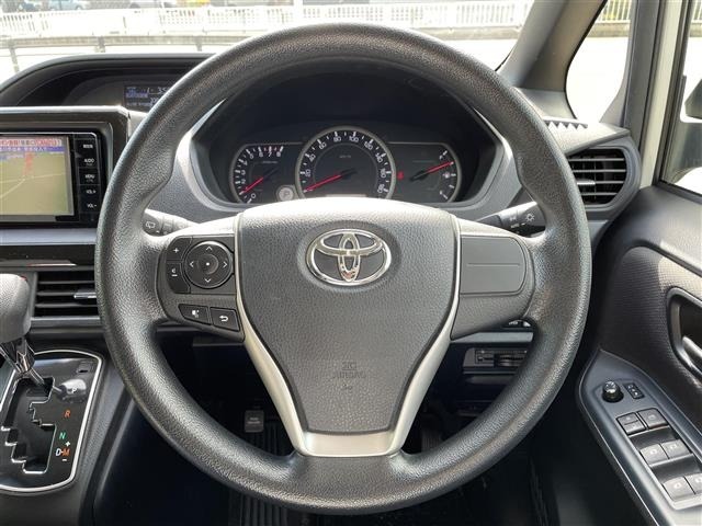 Toyota NOAH 2015 7688819-6