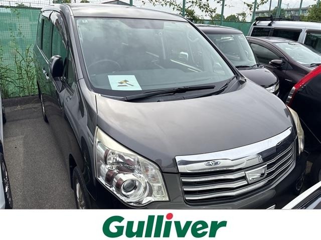 Toyota NOAH 2012 7688820-0