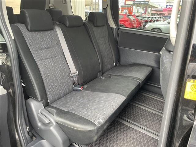Toyota NOAH 2012 7688844-11