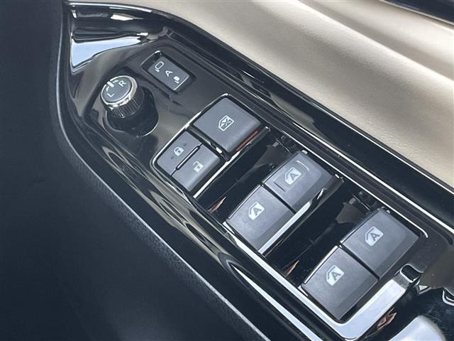 Toyota NOAH 2019 7688845-4