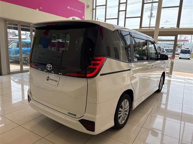 Toyota NOAH 2023 7688853-2